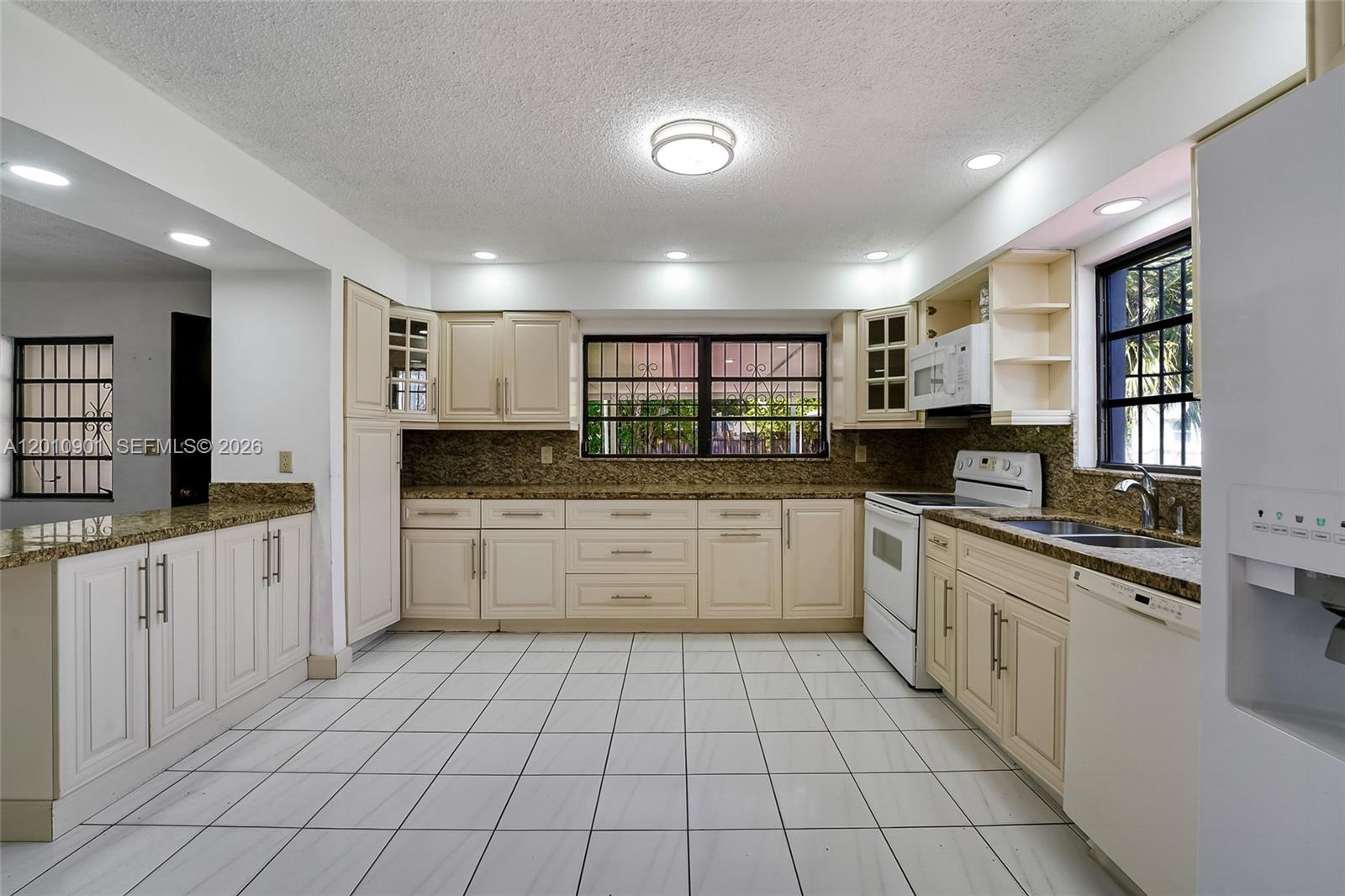 1735 SW 15th St Miami, FL 33145