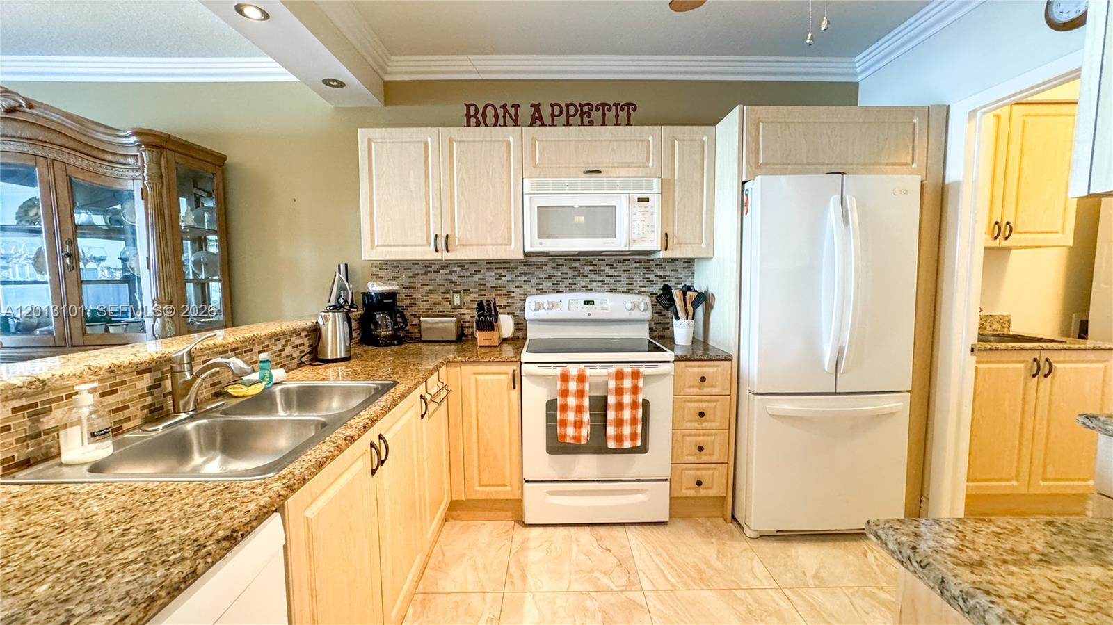 18100 N Bay Rd #1106 Sunny Isles Beach, FL 33160