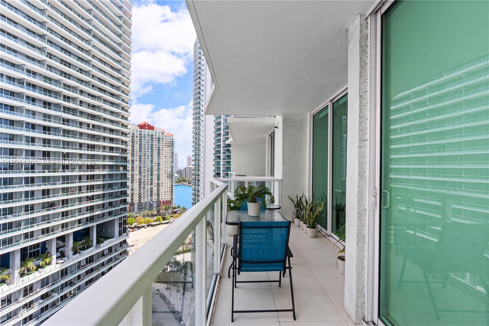image Emerald at Brickell15