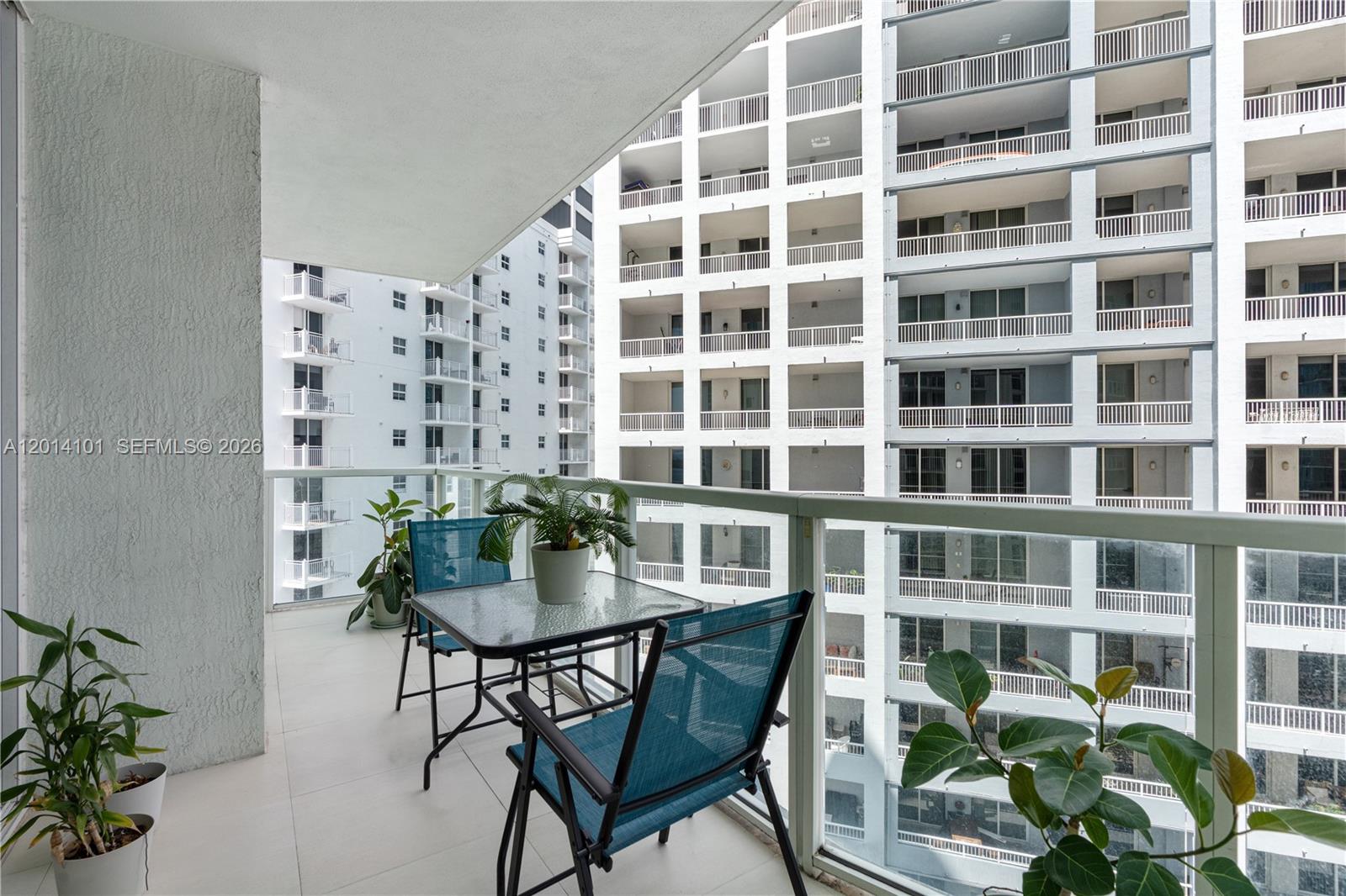 image Emerald at Brickell17