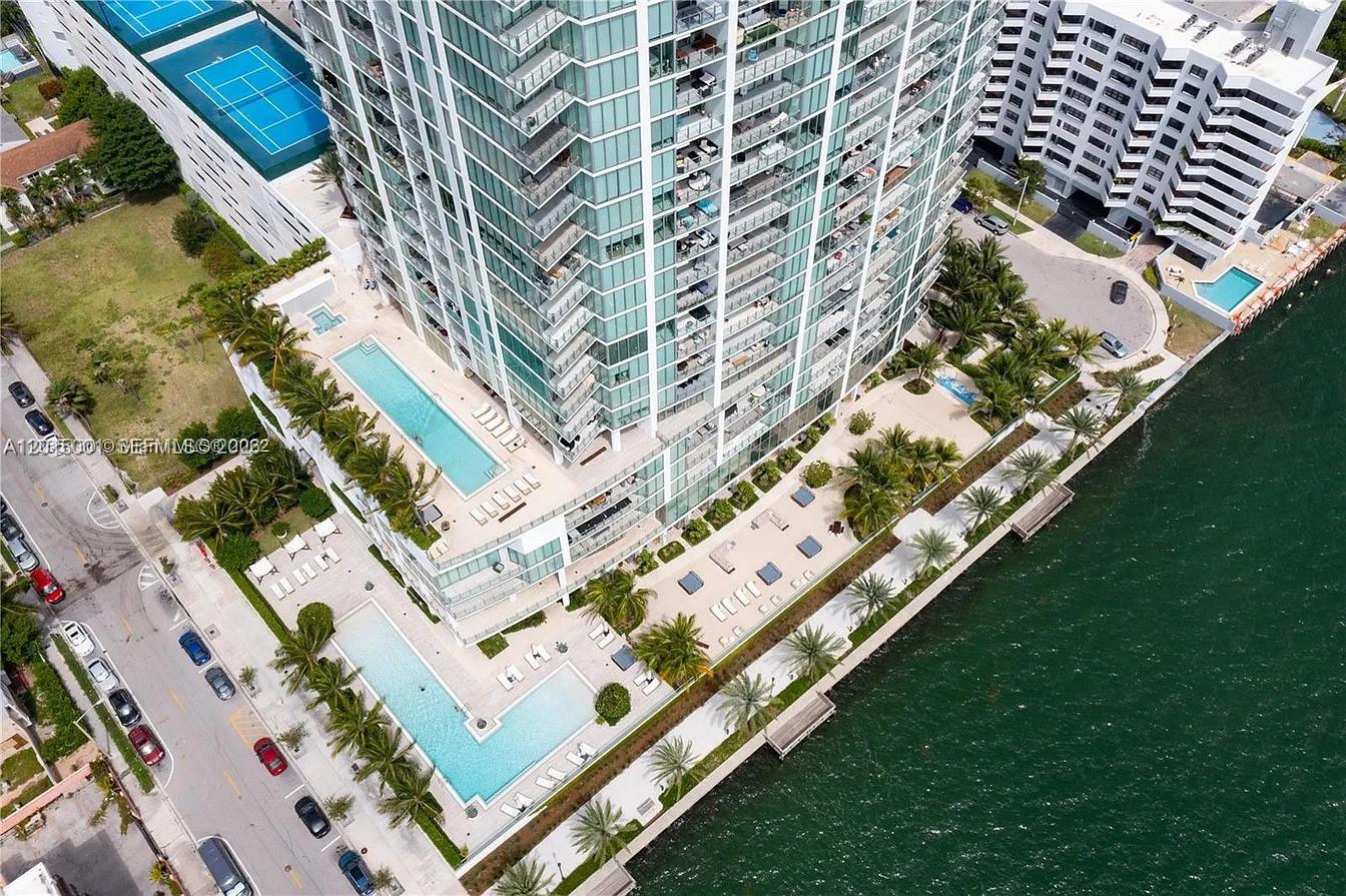2900 NE 7th Ave #3207 Miami, FL 33137
