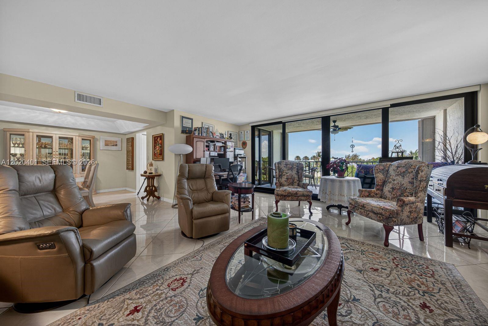1901 N Ocean Blvd #4D Fort Lauderdale, FL 33305