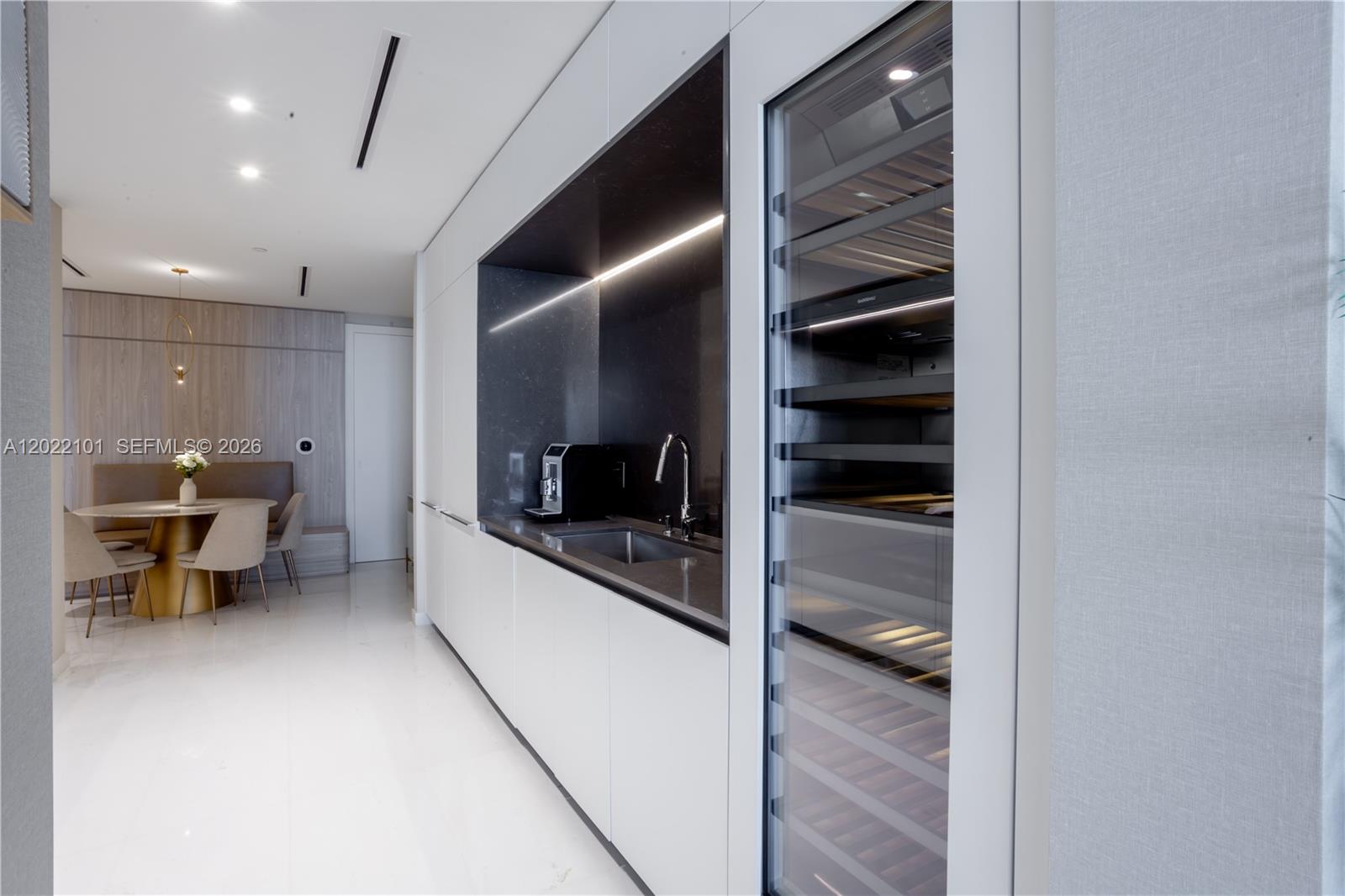 300 Biscayne Blvd Way #2203C Miami, FL 33131