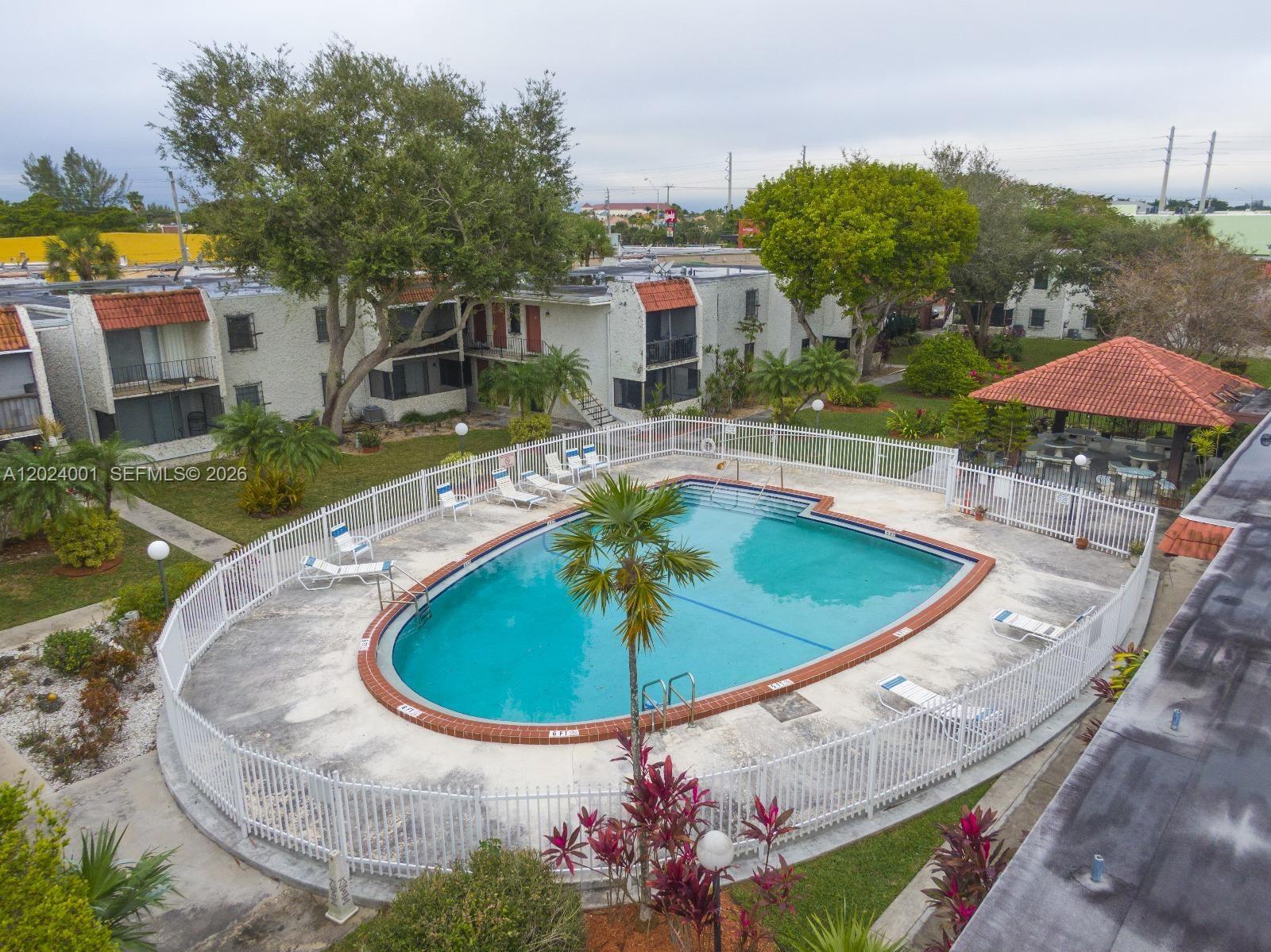 8701 SW 141st St #L5 Palmetto Bay, FL 33176