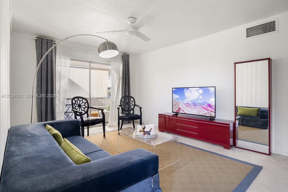 8701 SW 141st St #L5 Palmetto Bay, FL 33176