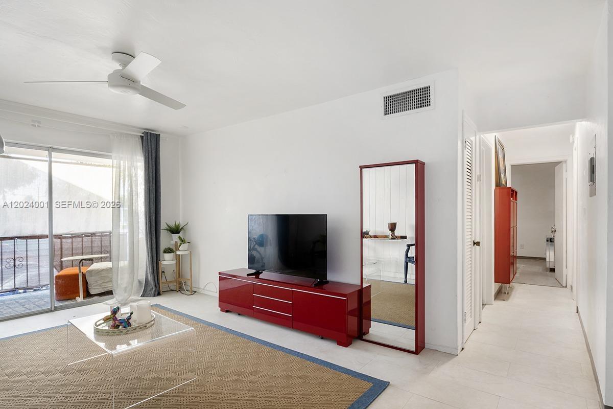 8701 SW 141st St #L5 Palmetto Bay, FL 33176