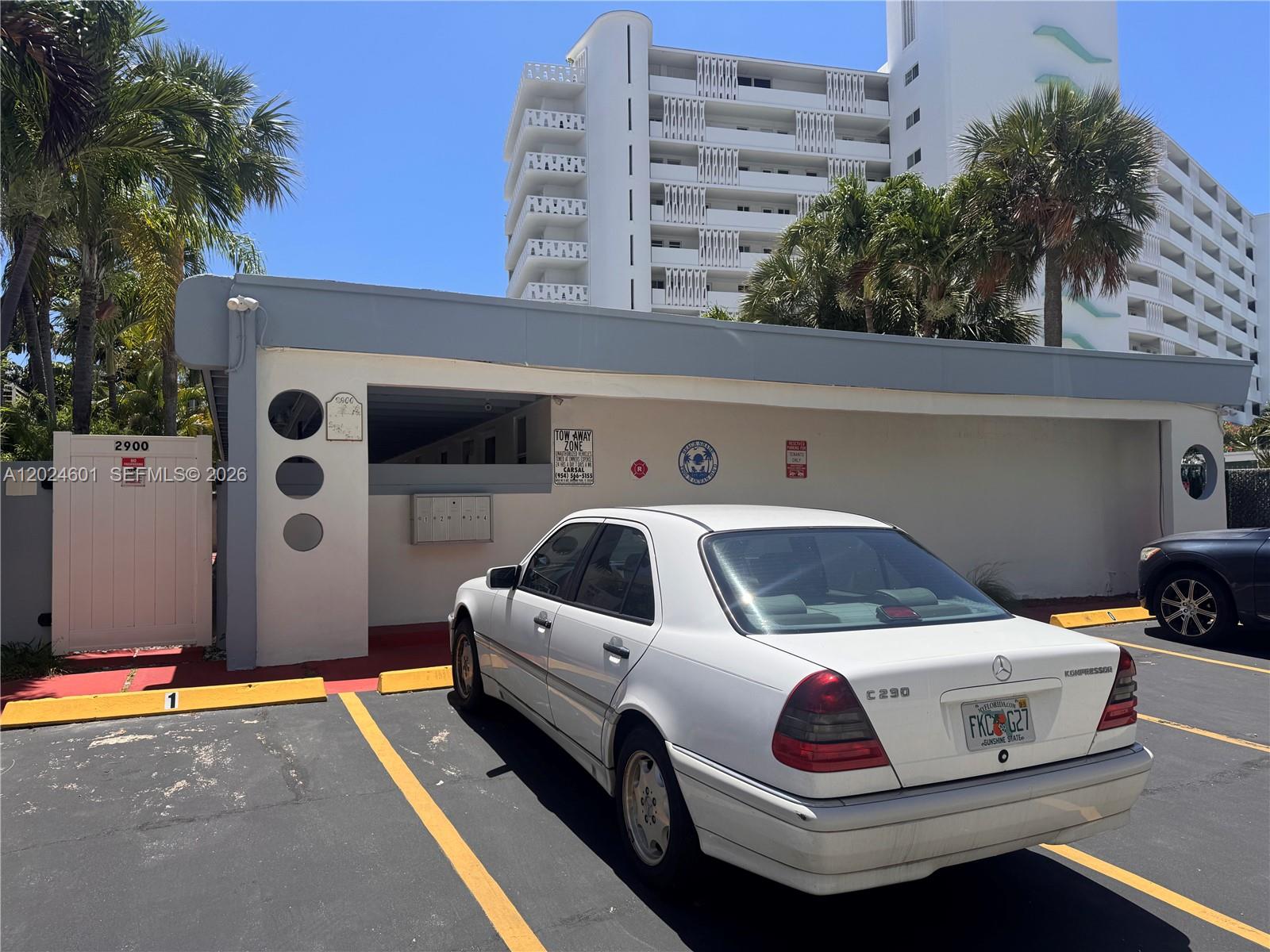 2900 N Ocean Blvd #4