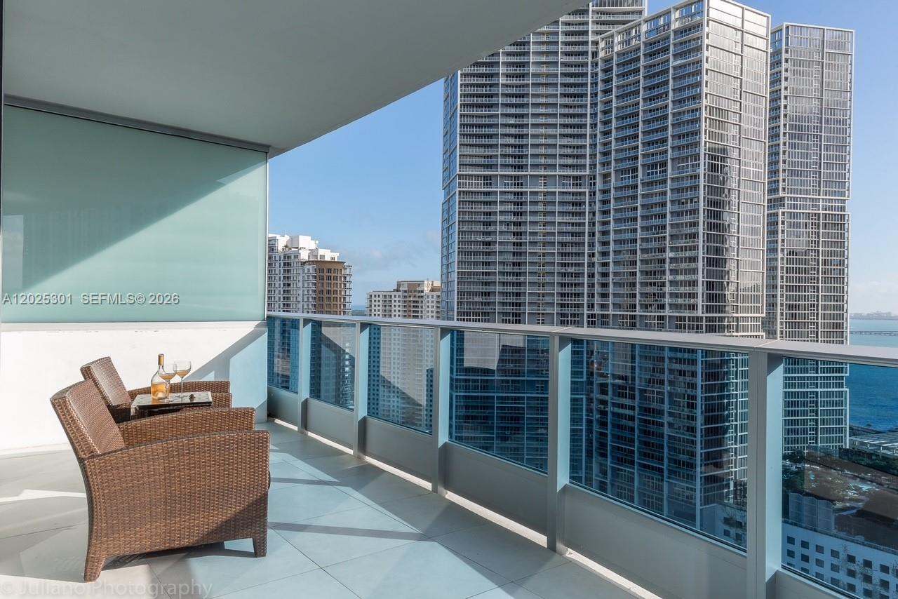 200 Biscayne Blvd Way #3102 Miami, FL 33131