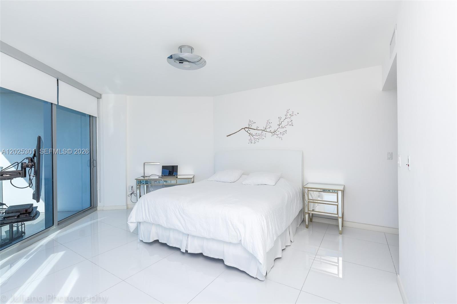 200 Biscayne Blvd Way #3102 Miami, FL 33131