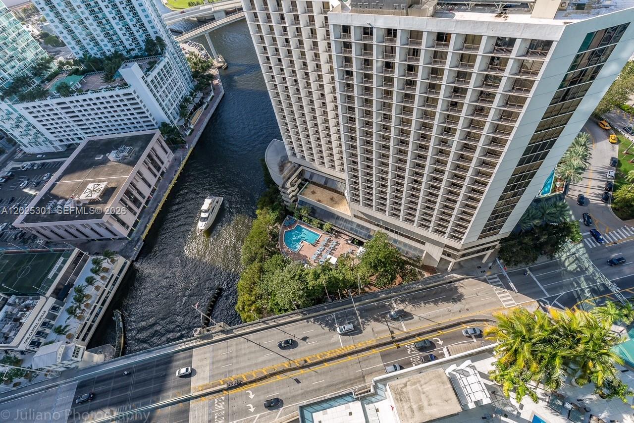 200 Biscayne Blvd Way #3102 Miami, FL 33131