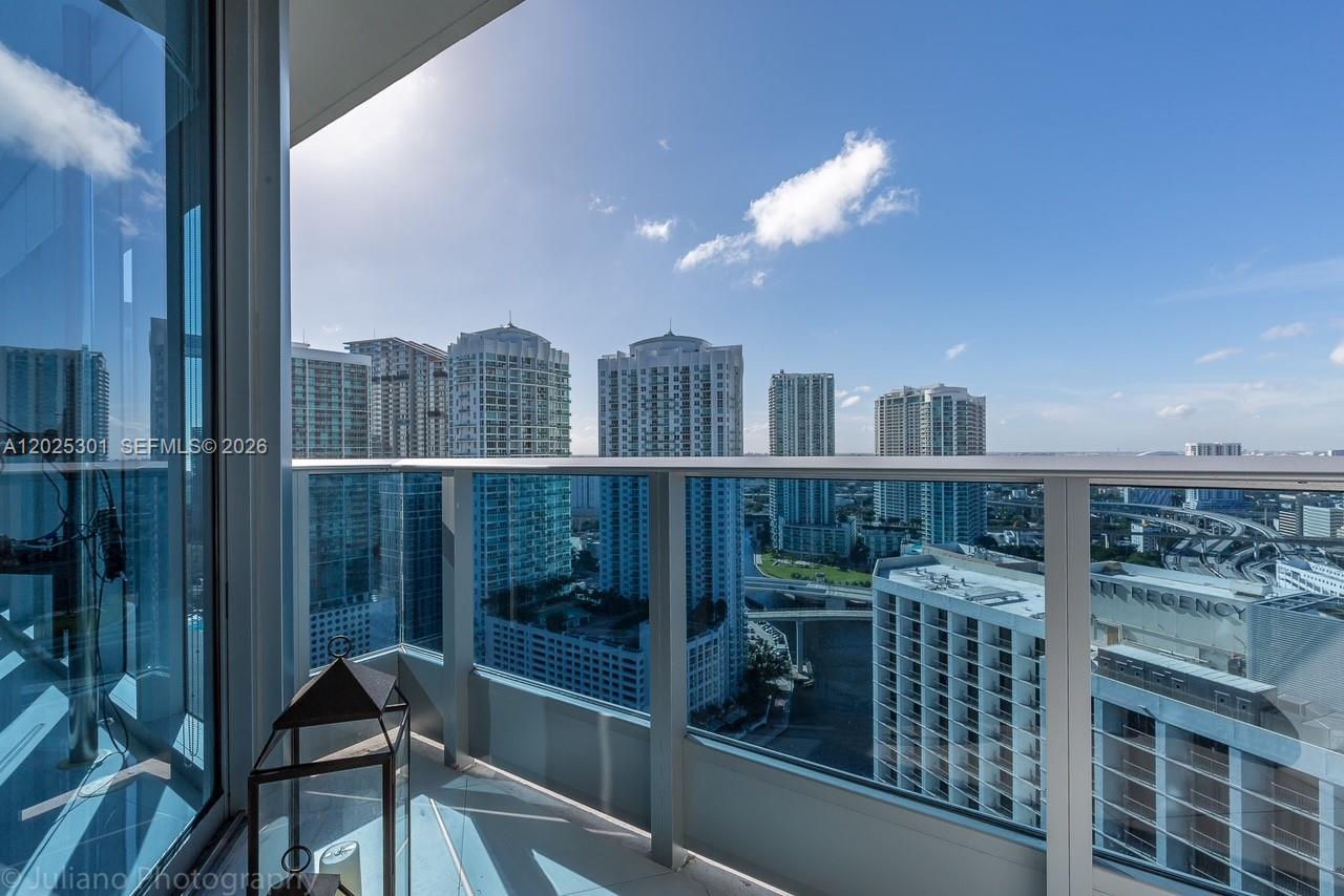 200 Biscayne Blvd Way #3102 Miami, FL 33131