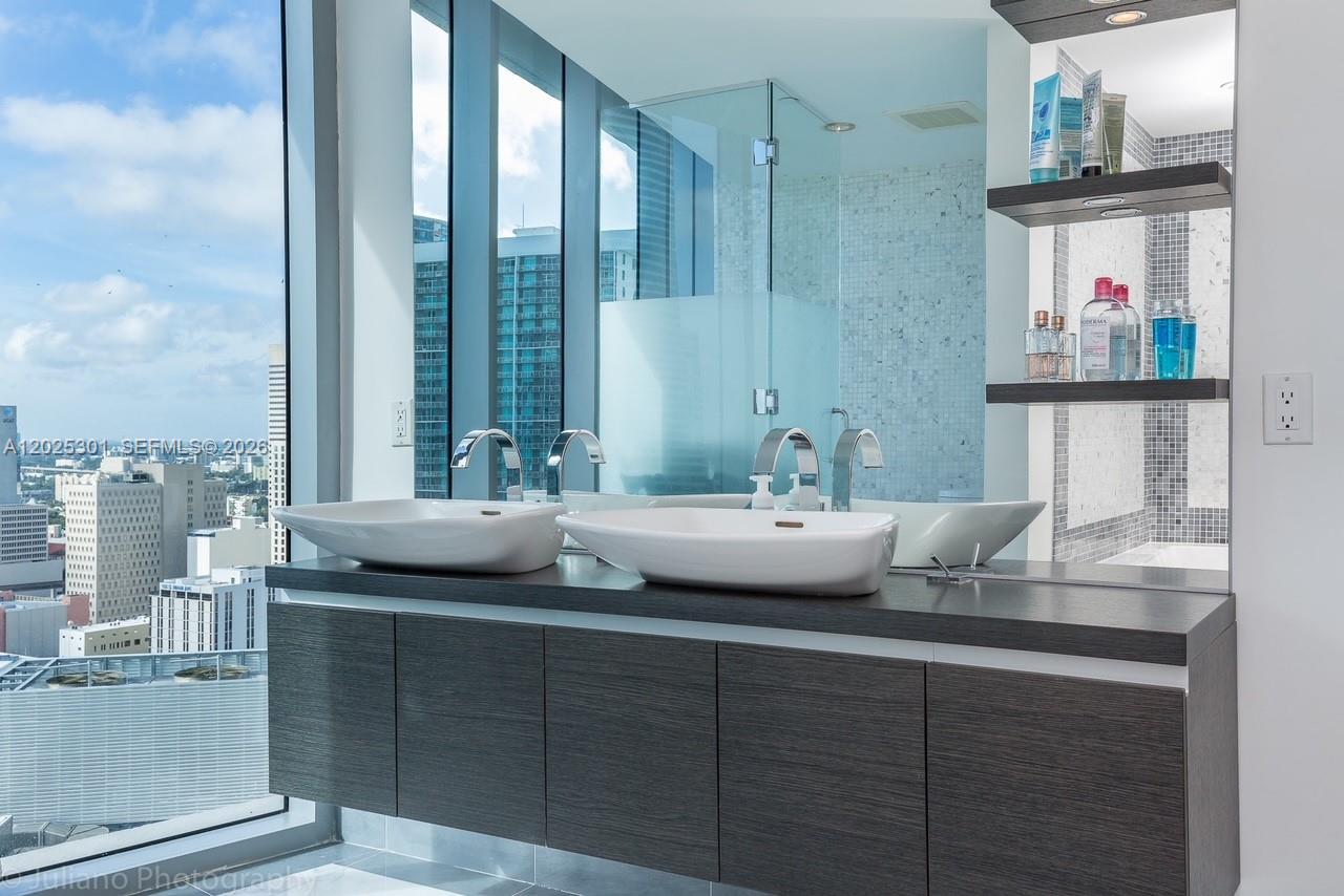 200 Biscayne Blvd Way #3102 Miami, FL 33131