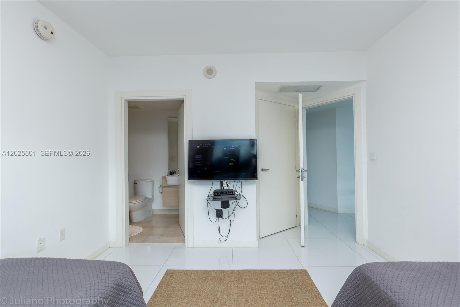 200 Biscayne Blvd Way #3102 Miami, FL 33131