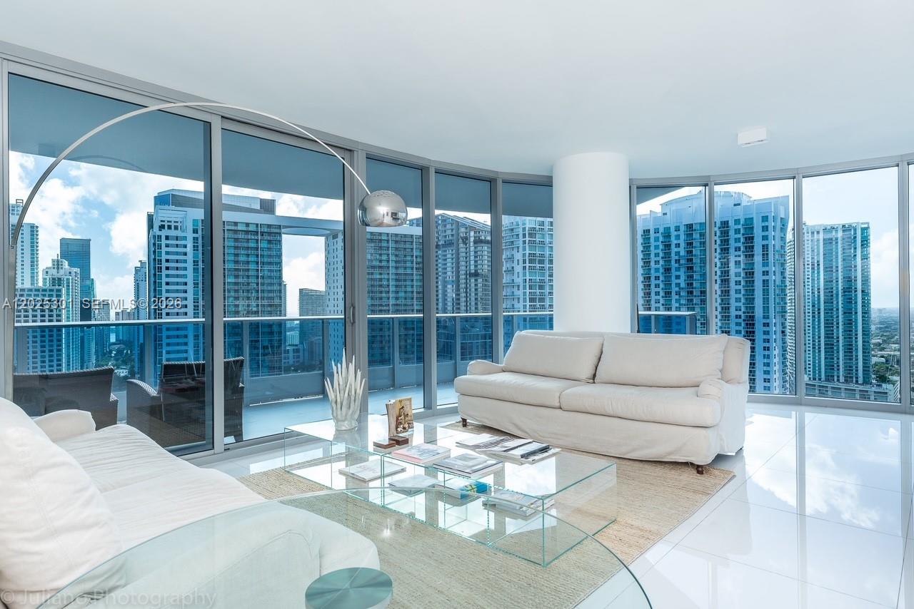 200 Biscayne Blvd Way #3102 Miami, FL 33131