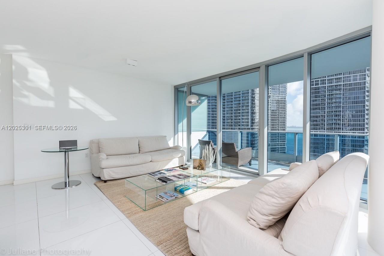 200 Biscayne Blvd Way #3102 Miami, FL 33131
