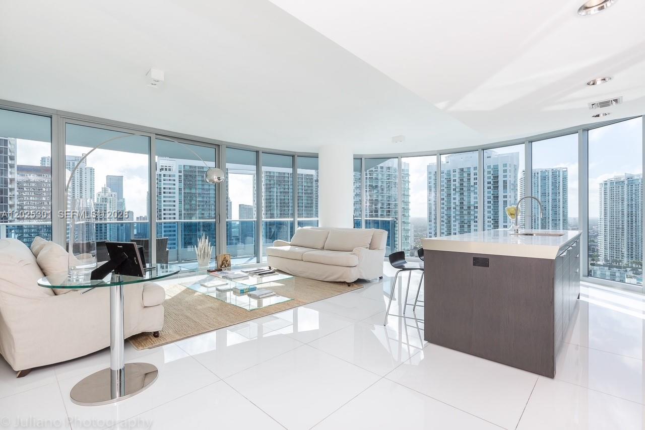 200 Biscayne Blvd Way #3102 Miami, FL 33131