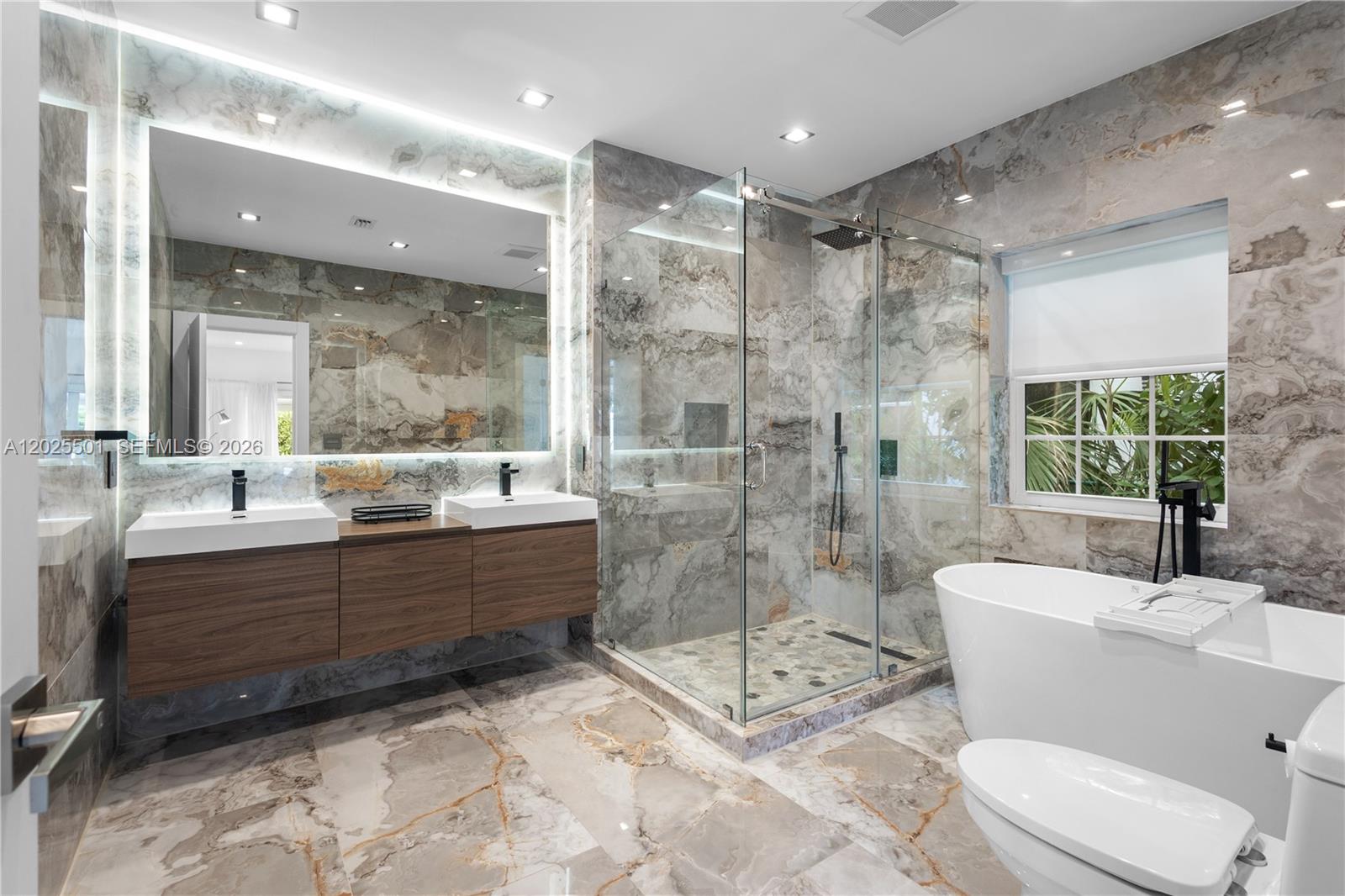 1544 Michigan Ave Miami Beach, FL 33139