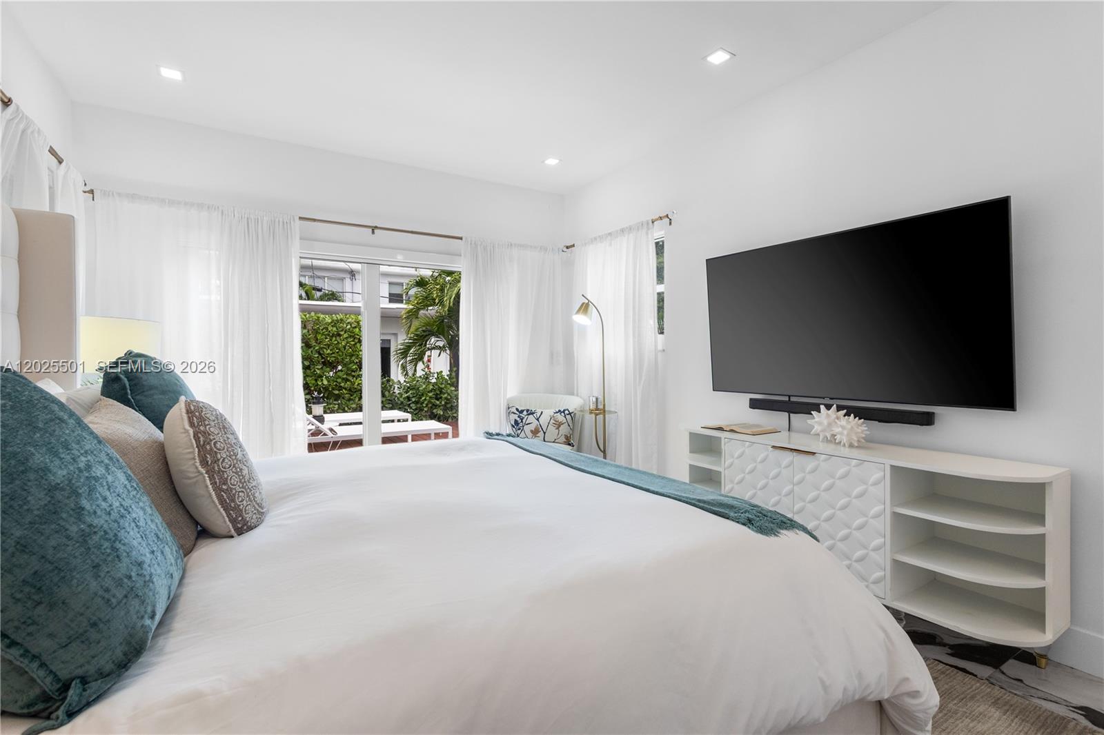 1544 Michigan Ave Miami Beach, FL 33139