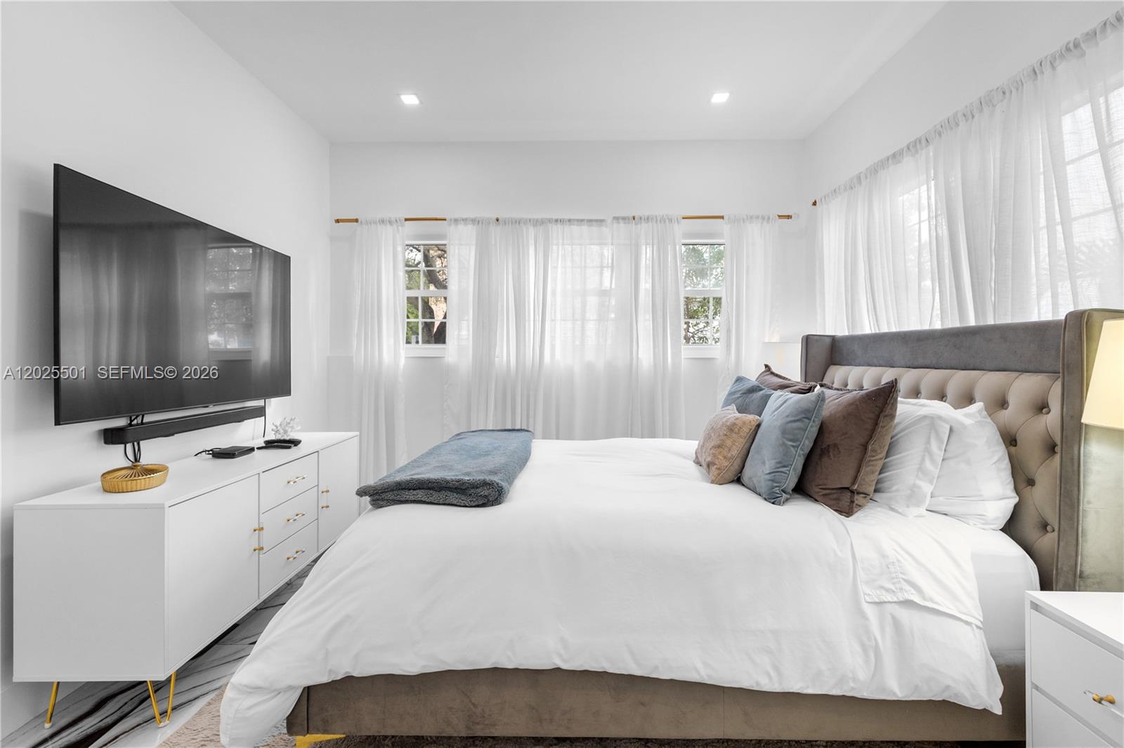 1544 Michigan Ave Miami Beach, FL 33139