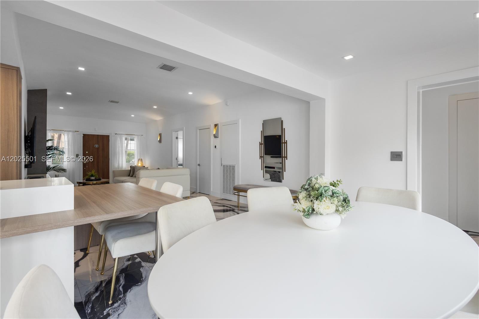 1544 Michigan Ave Miami Beach, FL 33139