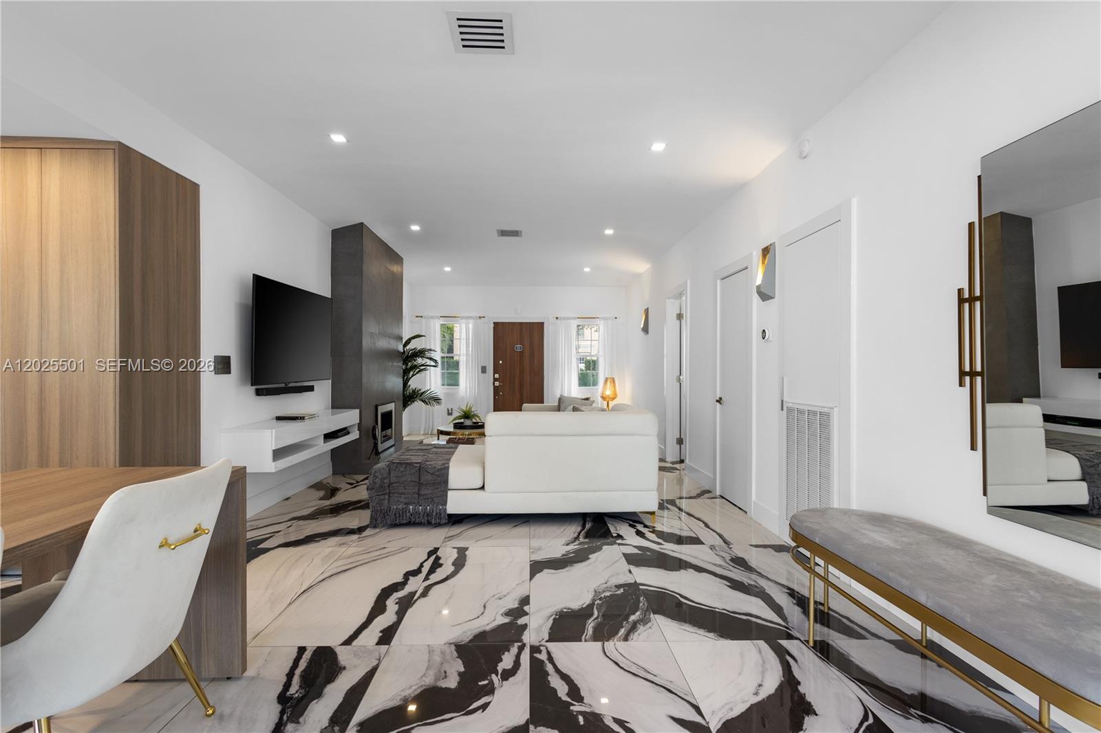 1544 Michigan Ave Miami Beach, FL 33139