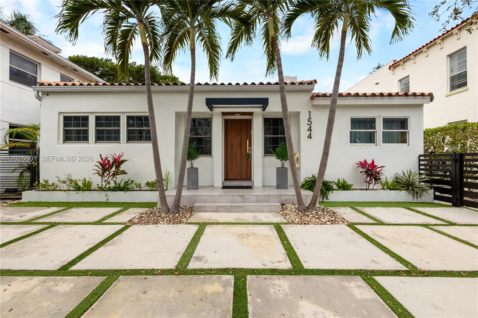 1544 Michigan Ave Miami Beach, FL 33139