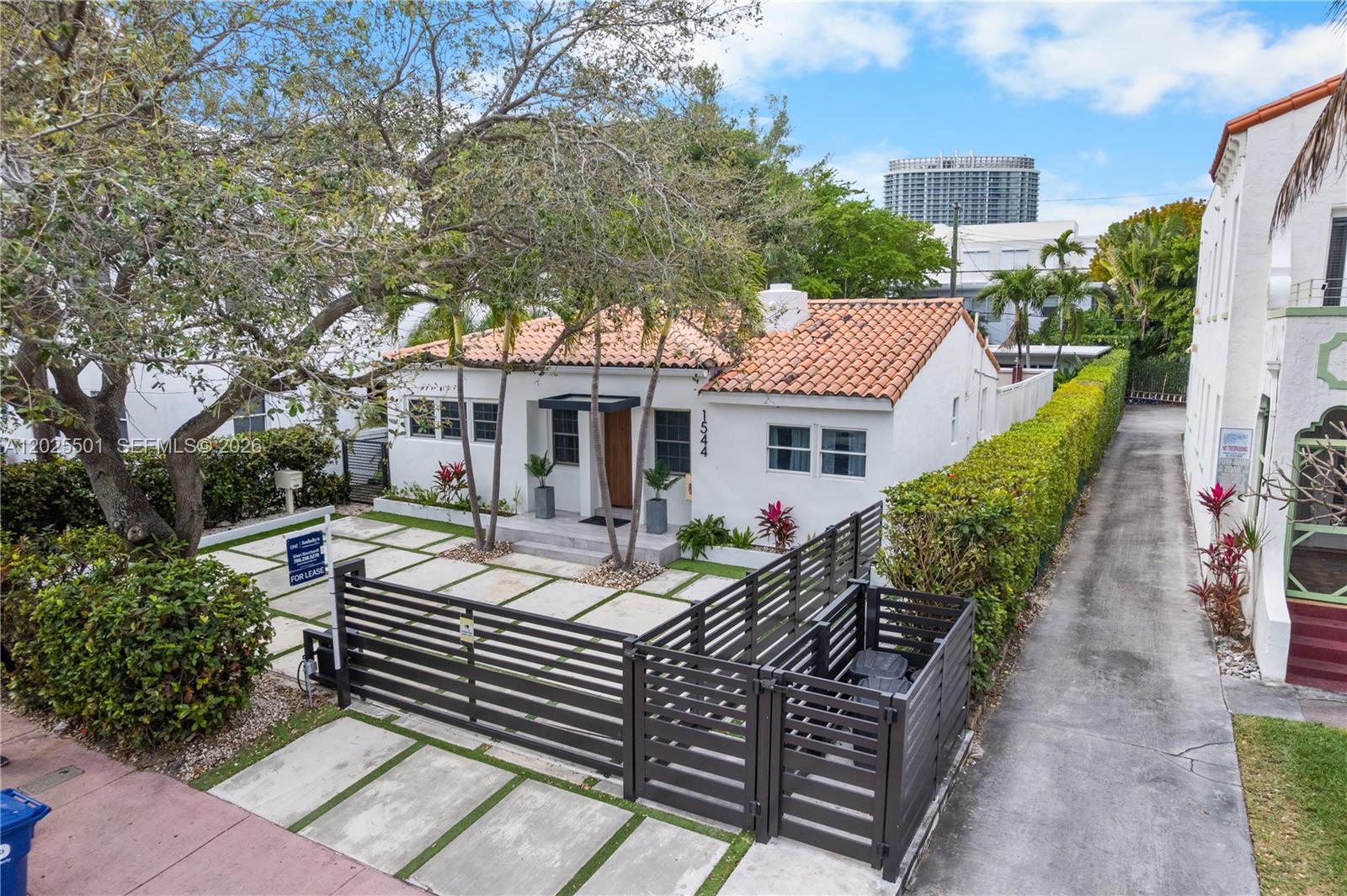 1544 Michigan Ave Miami Beach, FL 33139