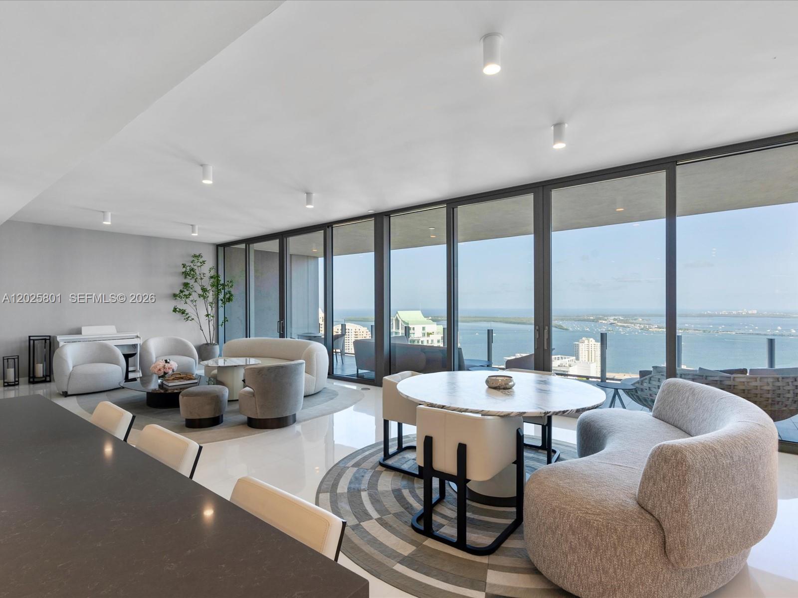 300 Biscayne Blvd Way #4502E Miami, FL 33131