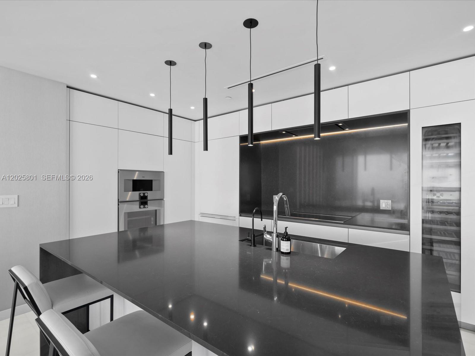 300 Biscayne Blvd Way #4502E Miami, FL 33131