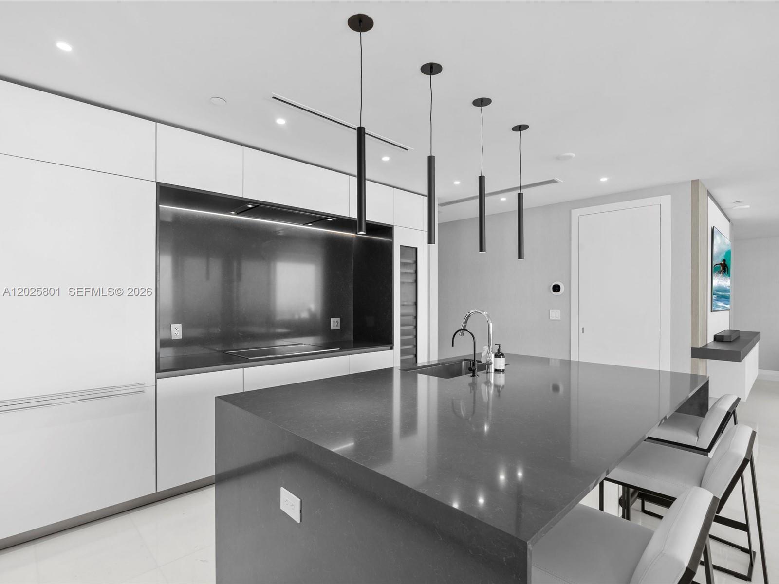 300 Biscayne Blvd Way #4502E Miami, FL 33131