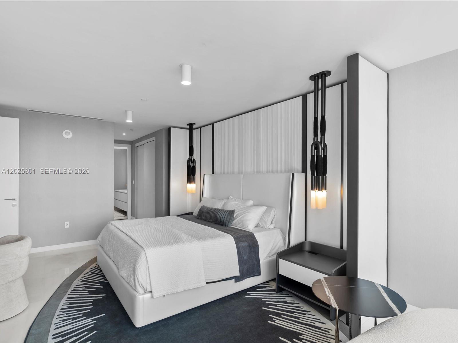 300 Biscayne Blvd Way #4502E Miami, FL 33131