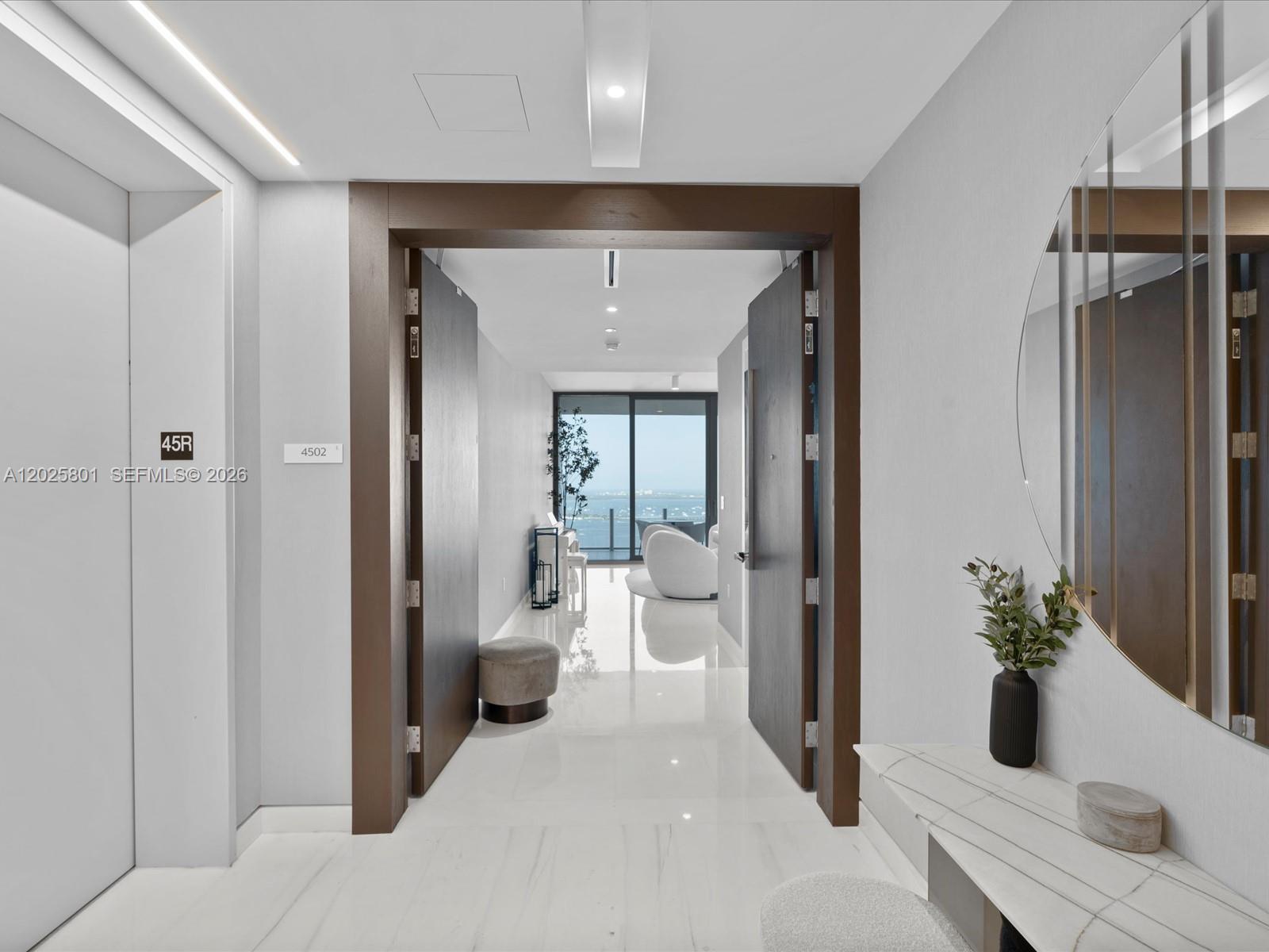 300 Biscayne Blvd Way #4502E Miami, FL 33131