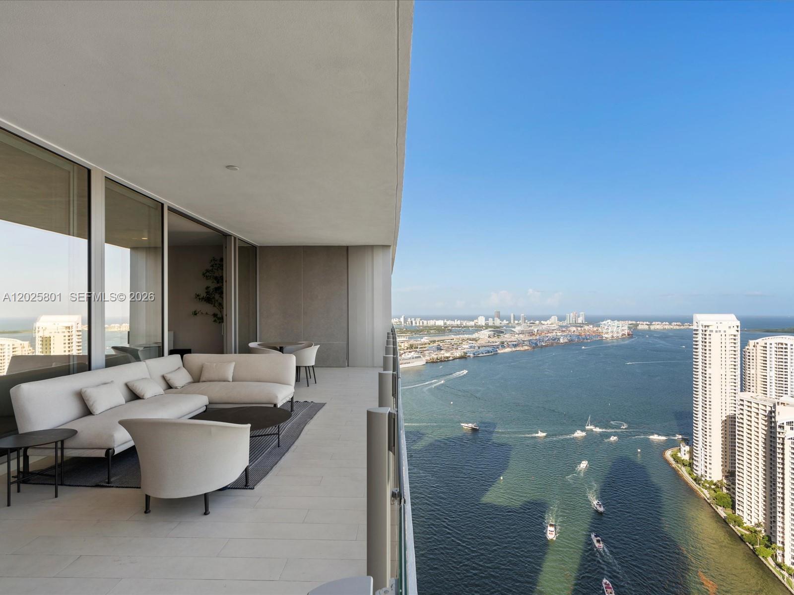 300 Biscayne Blvd Way #4502E Miami, FL 33131