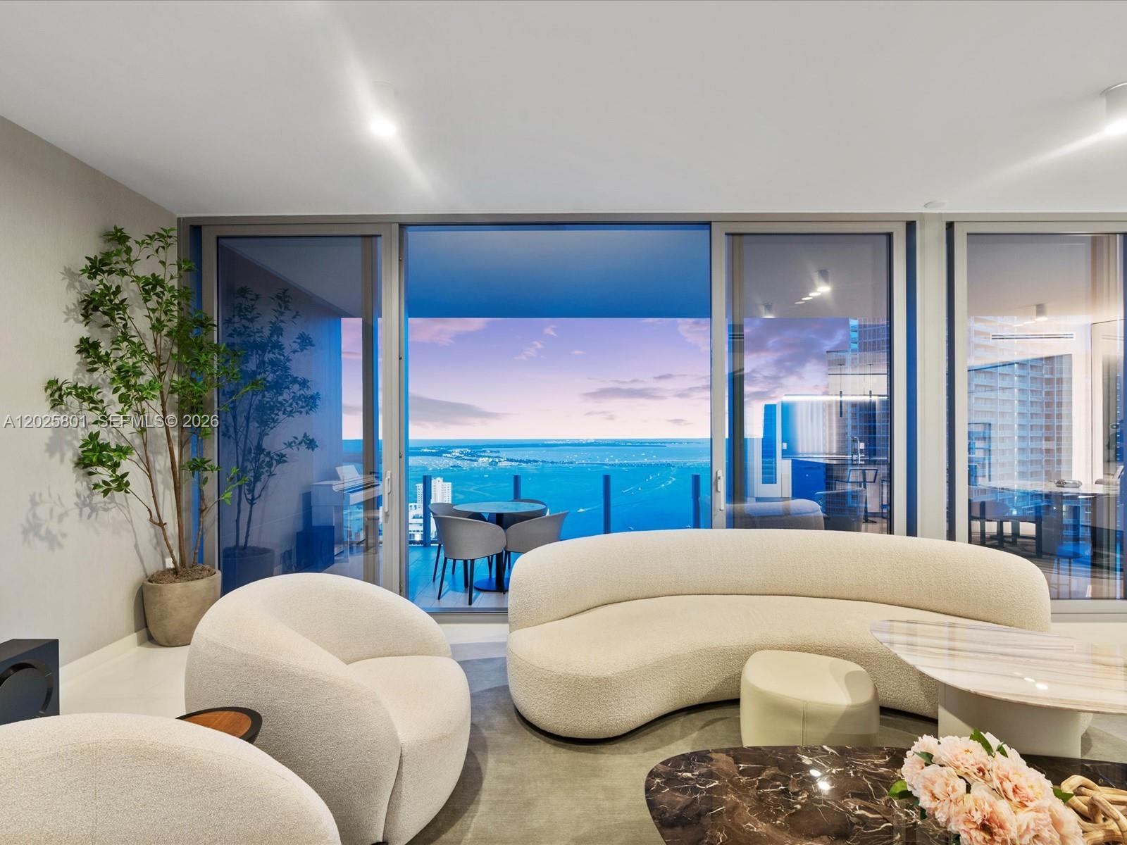 300 Biscayne Blvd Way #4502E Miami, FL 33131