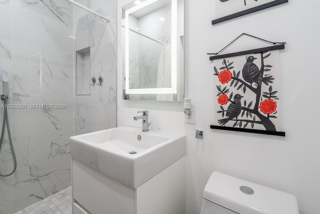 2257 SW 11th St Miami, FL 33135