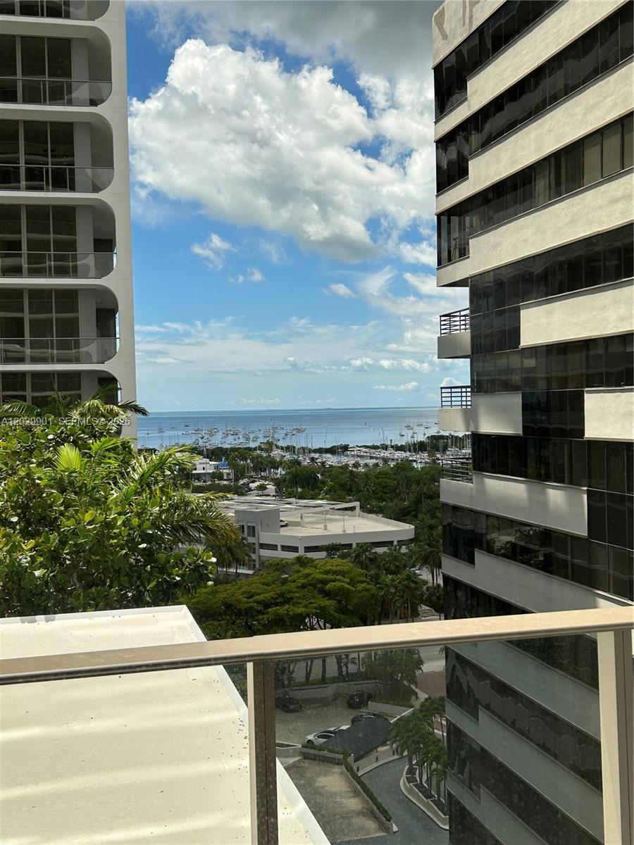2678 Tigertail Ave #911 Miami, FL 33133