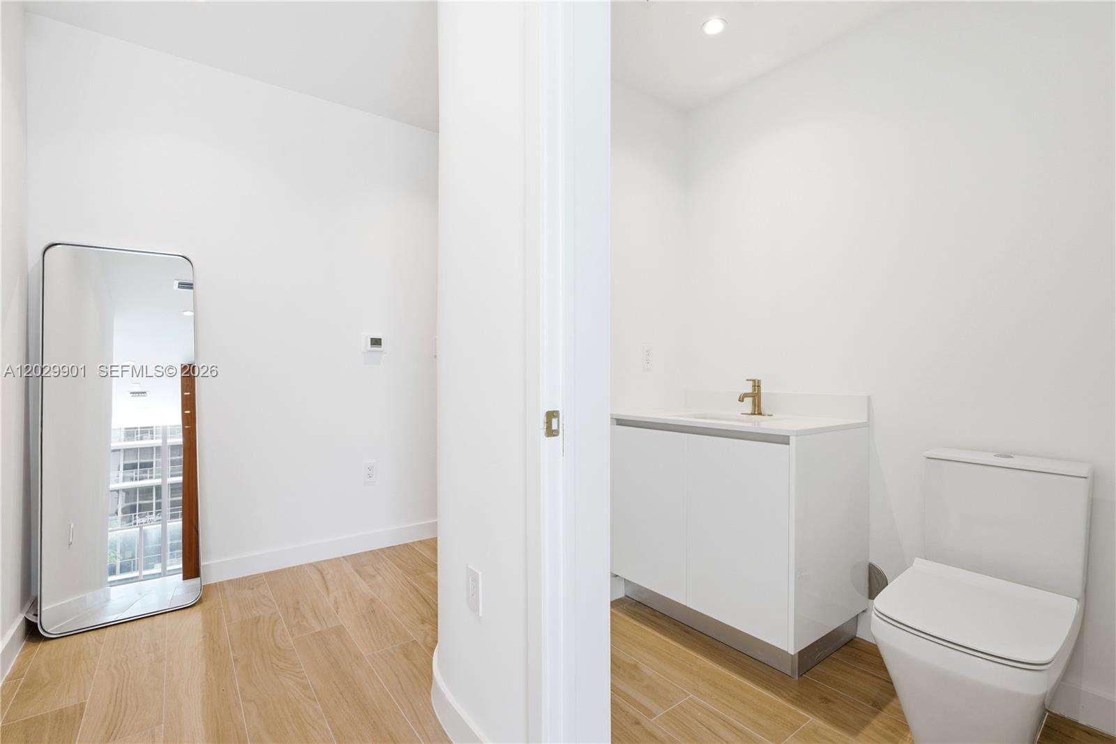 2678 Tigertail Ave #911 Miami, FL 33133