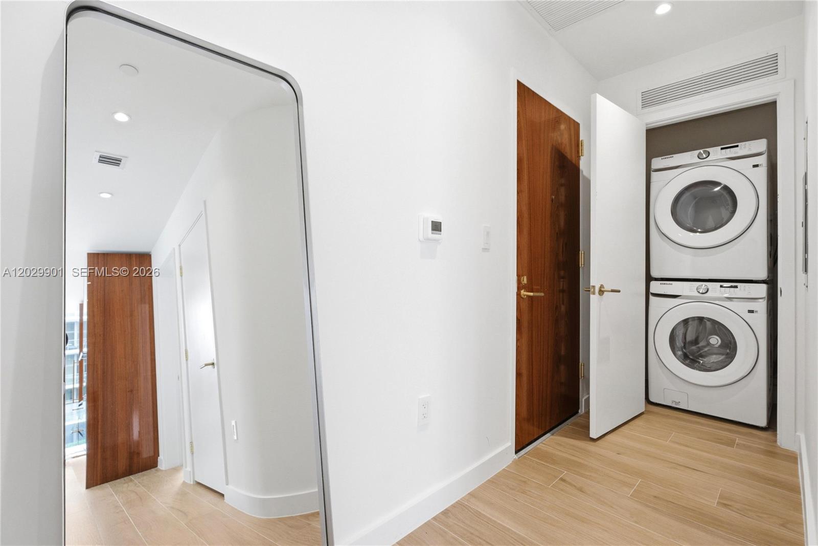 2678 Tigertail Ave #911 Miami, FL 33133