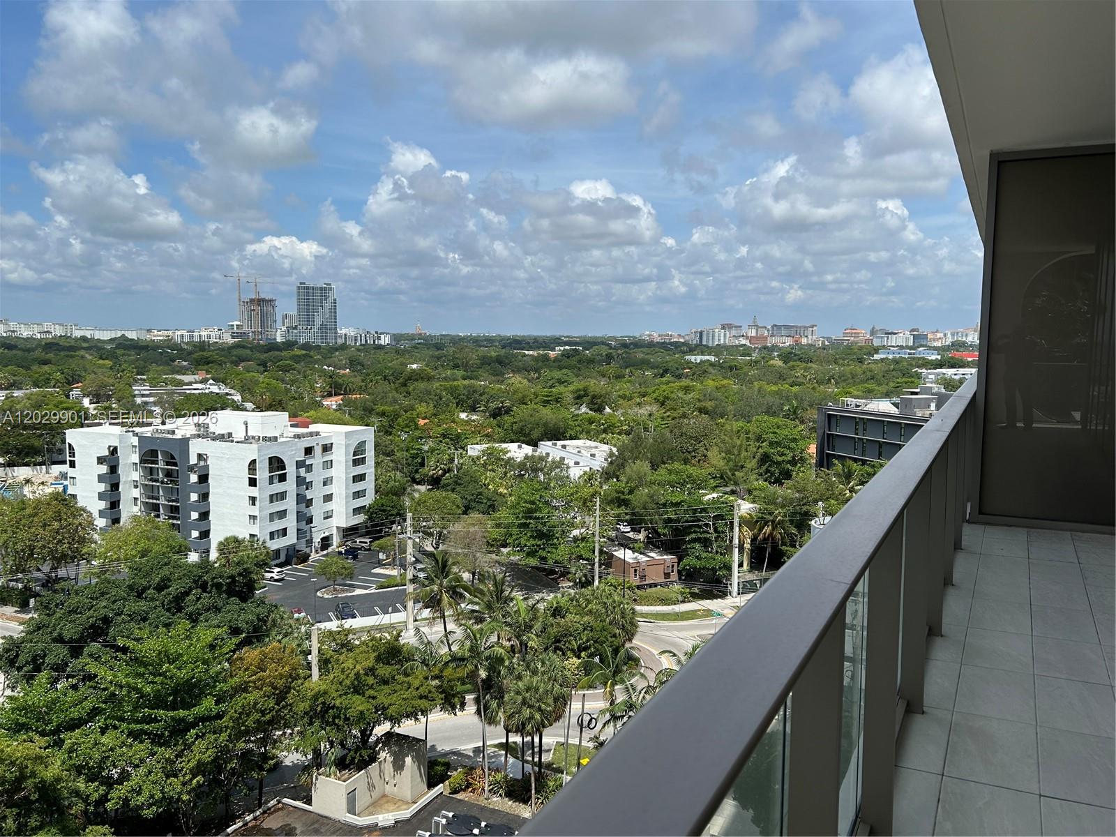 2678 Tigertail Ave #911 Miami, FL 33133