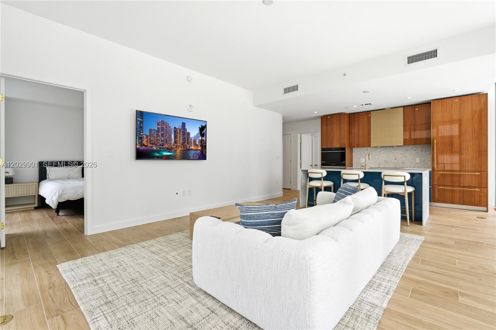2678 Tigertail Ave #911 Miami, FL 33133