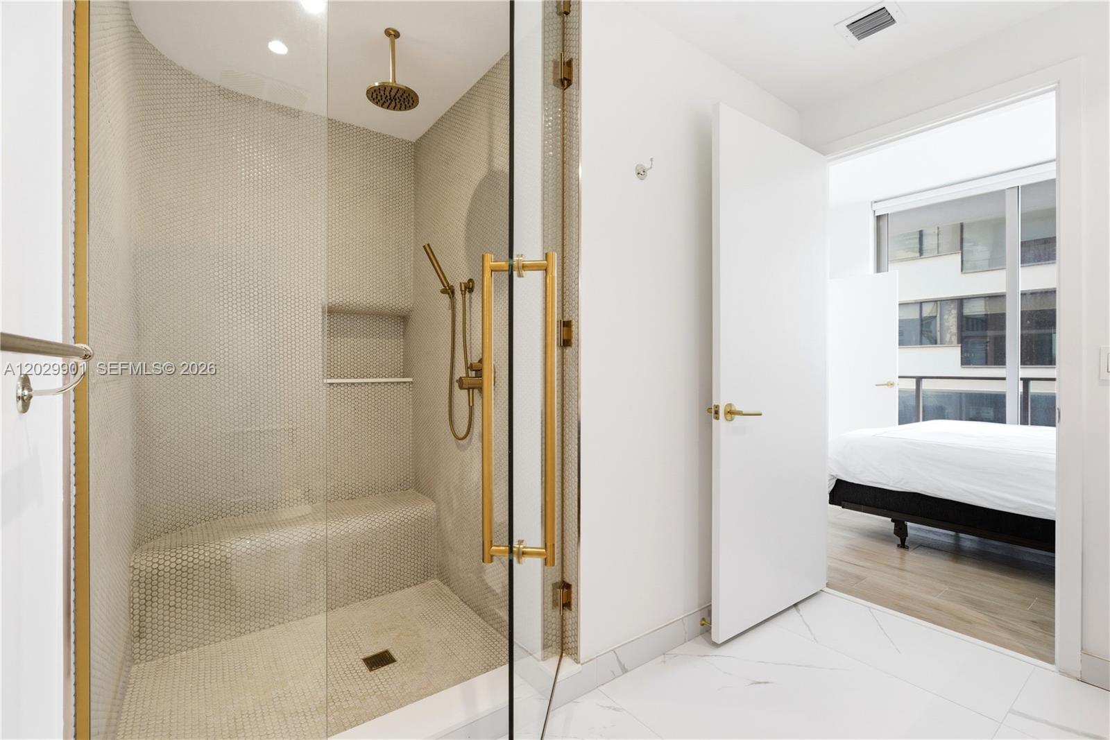 2678 Tigertail Ave #911 Miami, FL 33133