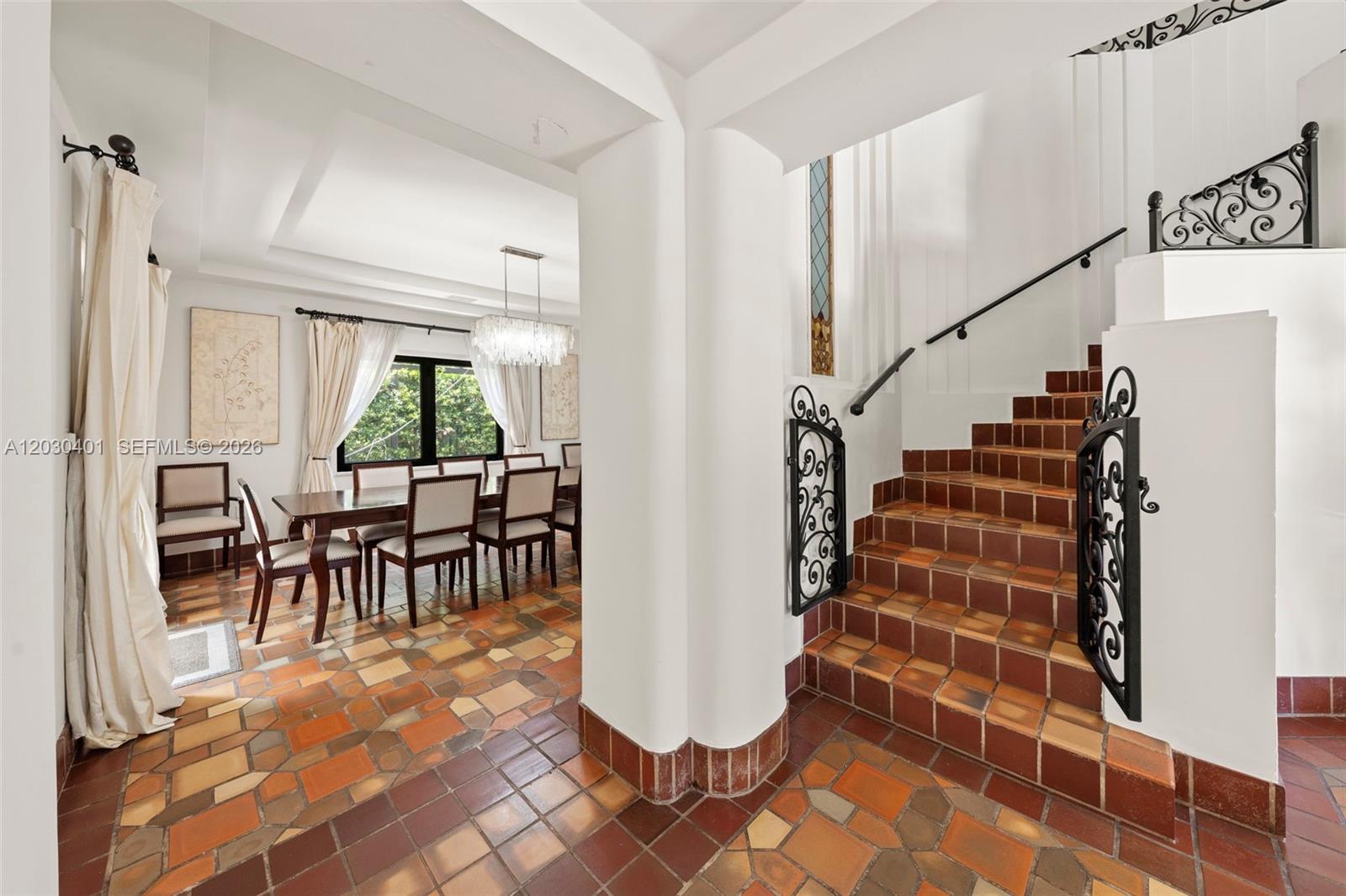 5860 Pine Tree Miami Beach, FL 33140