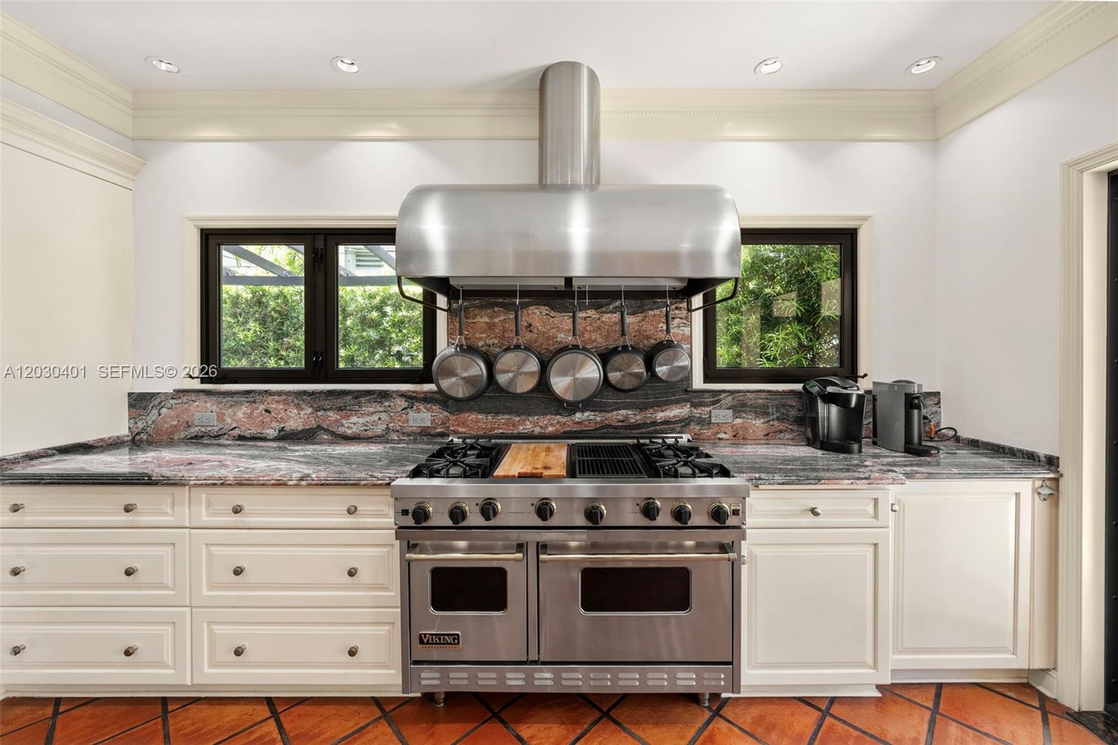 5860 Pine Tree Miami Beach, FL 33140