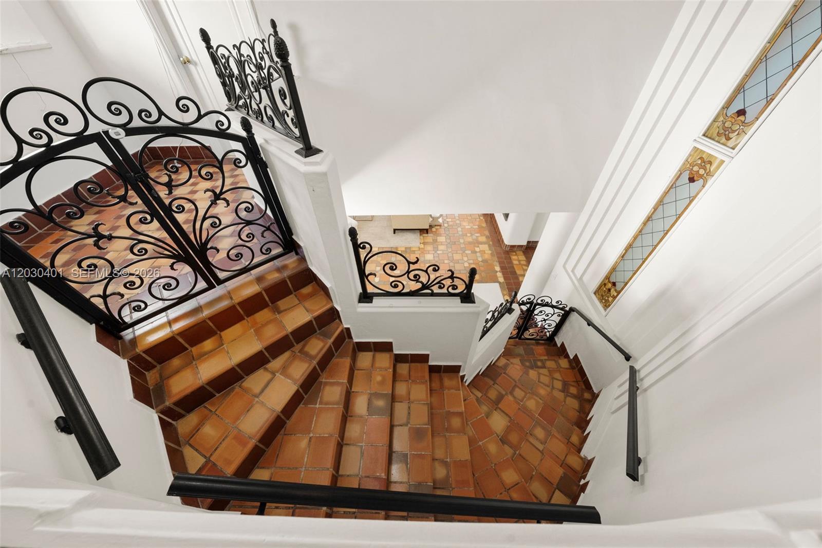 5860 Pine Tree Miami Beach, FL 33140
