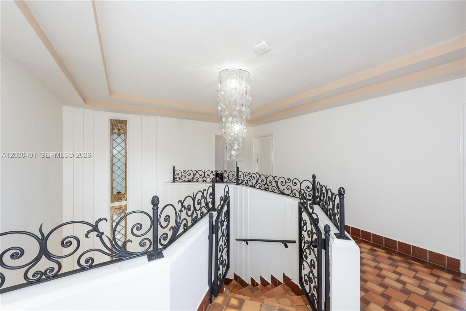 5860 Pine Tree Miami Beach, FL 33140