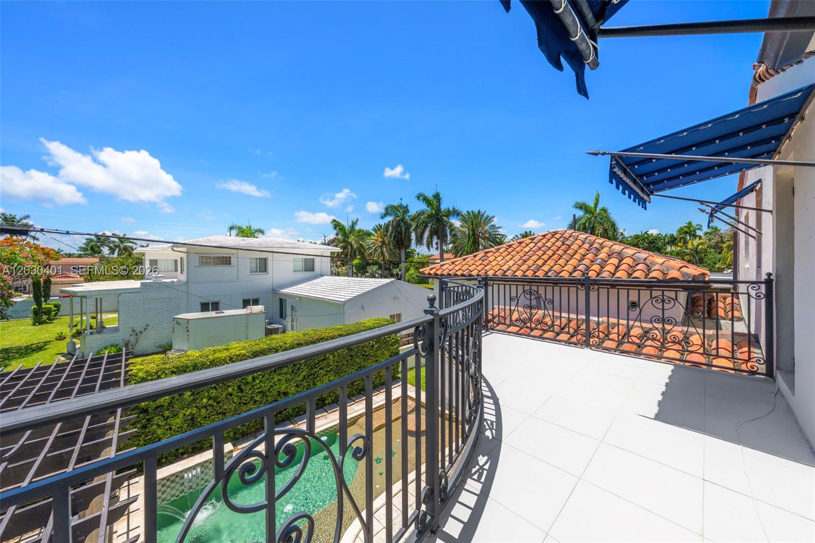 5860 Pine Tree Miami Beach, FL 33140