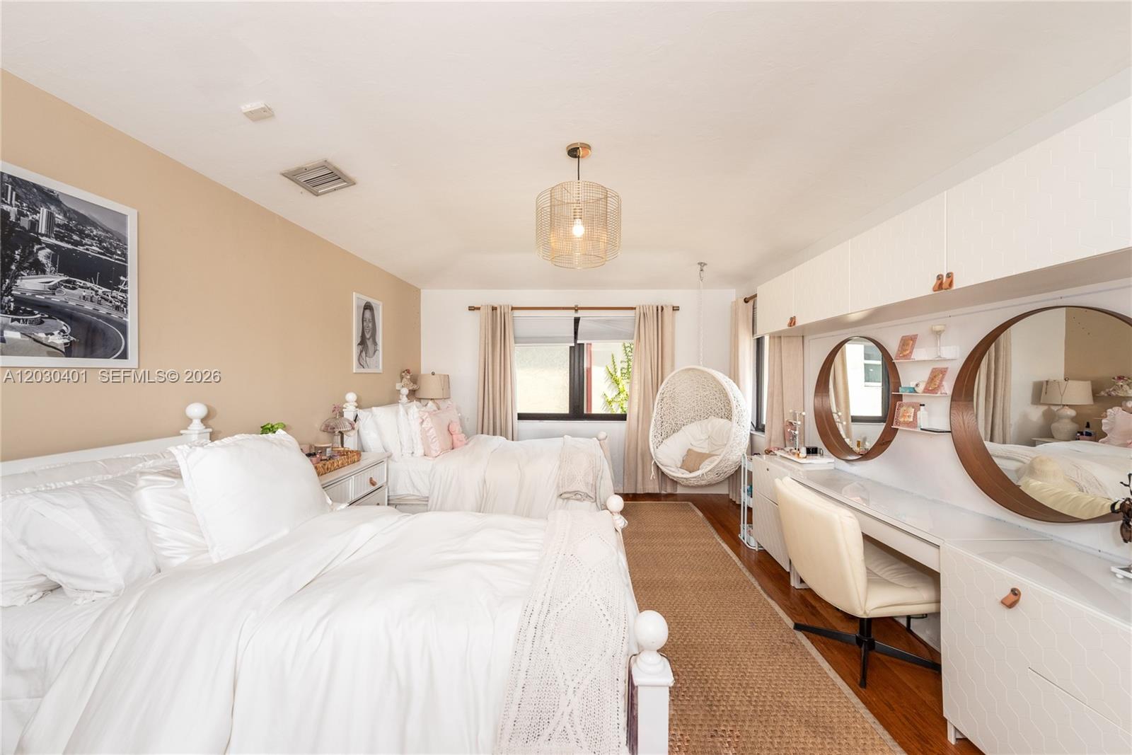 5860 Pine Tree Miami Beach, FL 33140