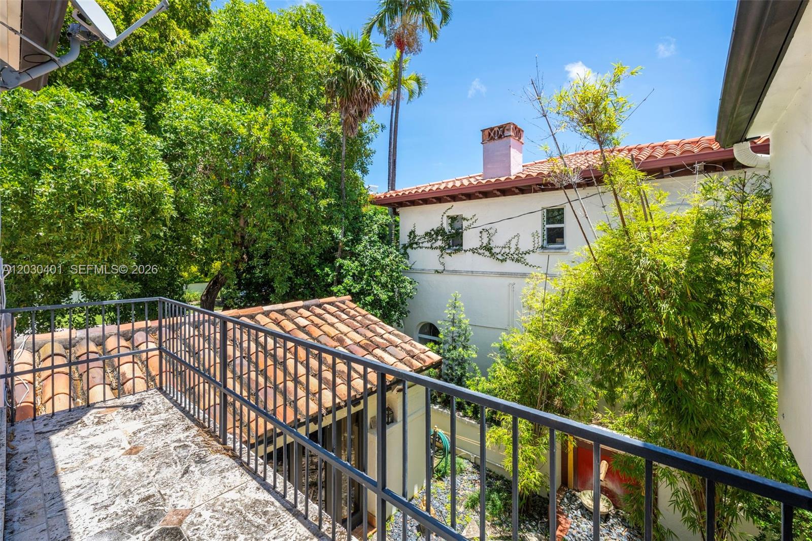 5860 Pine Tree Miami Beach, FL 33140