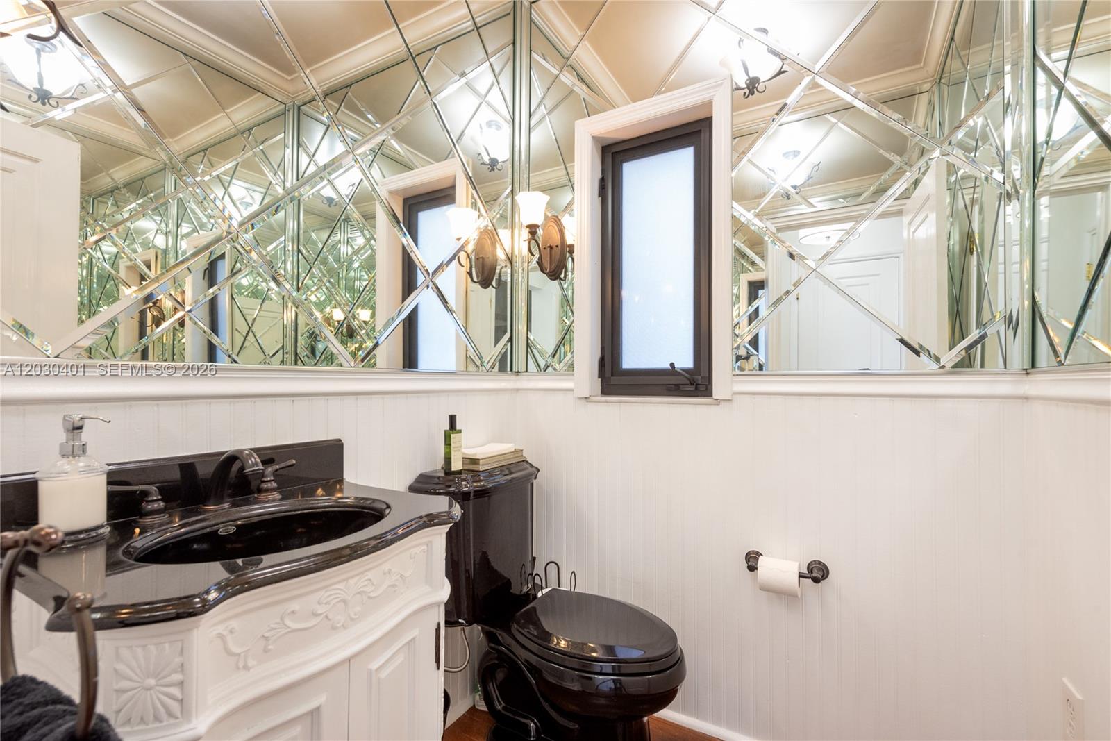 5860 Pine Tree Miami Beach, FL 33140