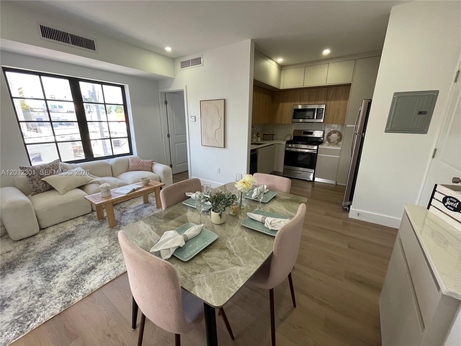 1619 Jefferson Ave #201